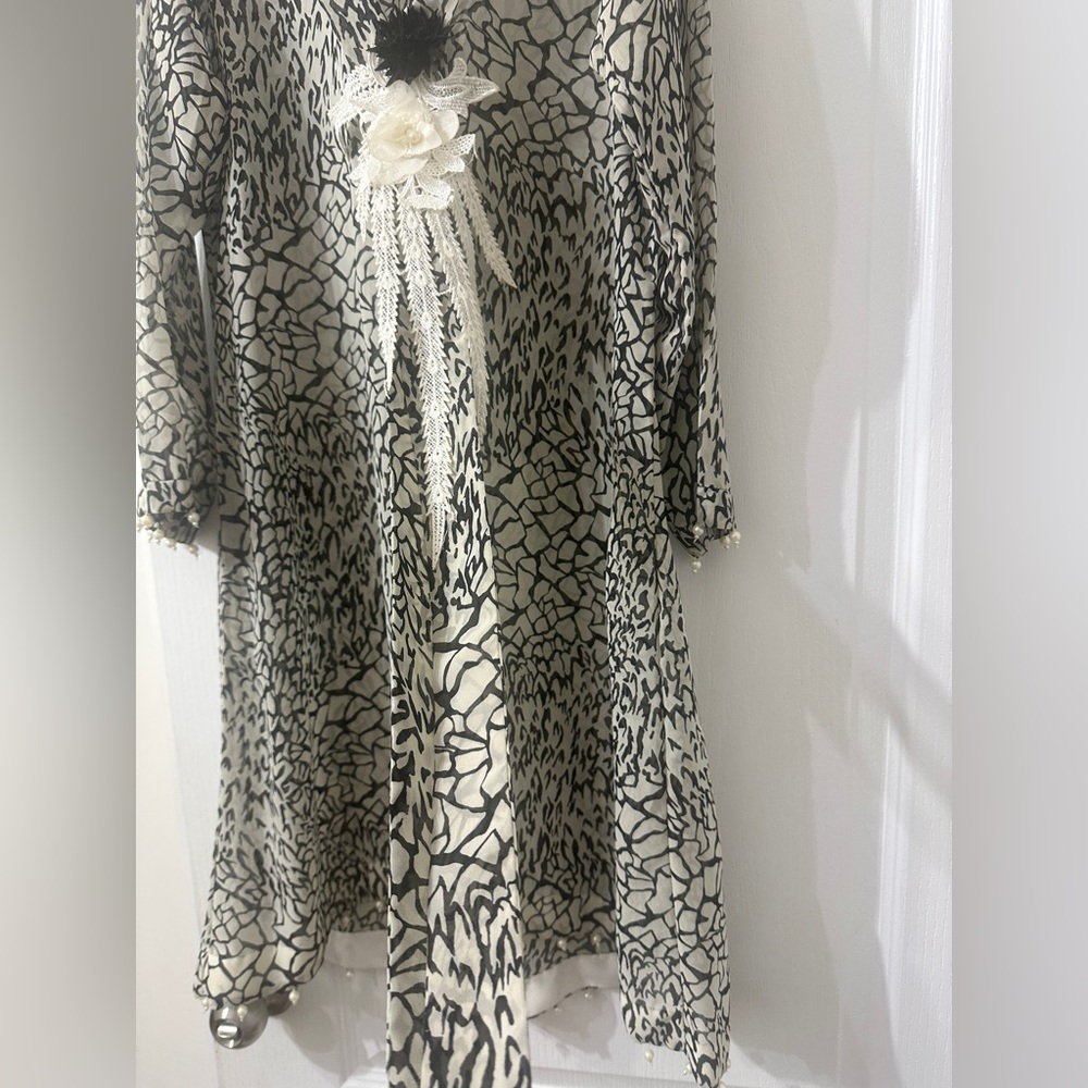 Chic Black And White Patterned Coord Set - image 2